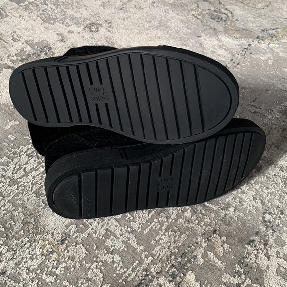 Naturalizer faux fur lined black suede high tops shoes 7.5 wide - Picture 2 of 3